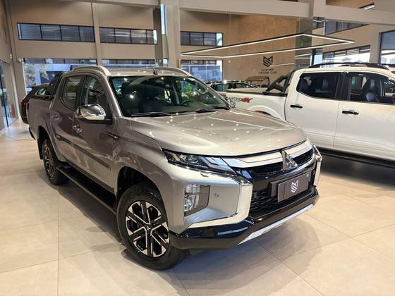 MITSUBISHI L200 TRITON 2.4 16V TURBO DIESEL SPORT HPE-S CD 4P 4X4 AUTOMÁTICO